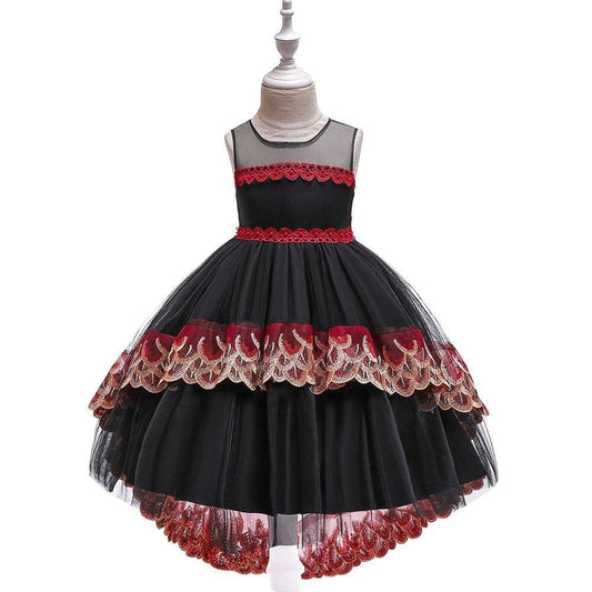 Vestido de princesa rojo y negro
